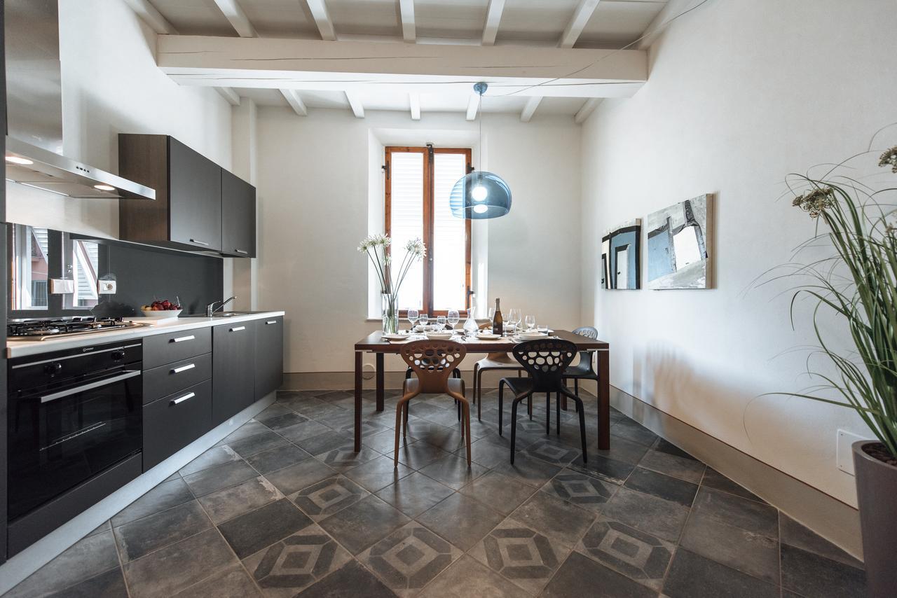אפרטהוטל אמפולי Residenza Cavour מראה חיצוני תמונה