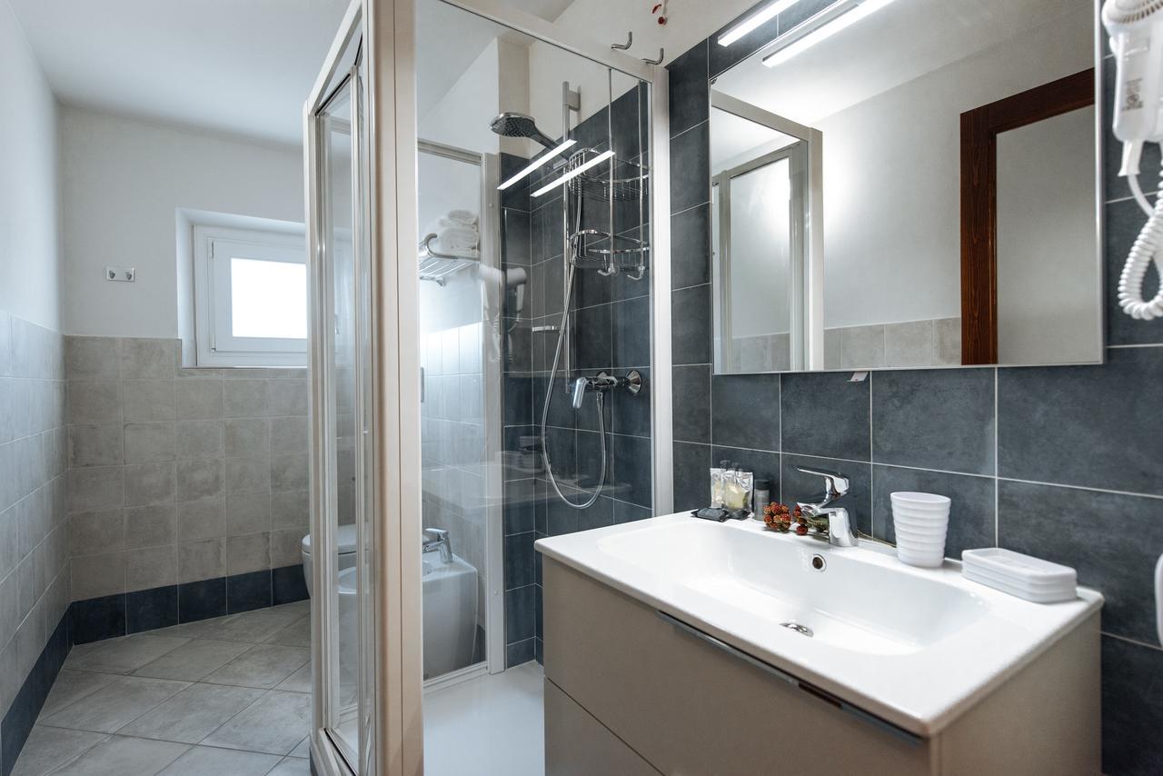 אפרטהוטל אמפולי Residenza Cavour מראה חיצוני תמונה